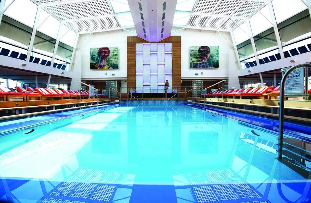 Лайнер Celebrity Silhouette, компании Celebrity Cruises. Фото 1