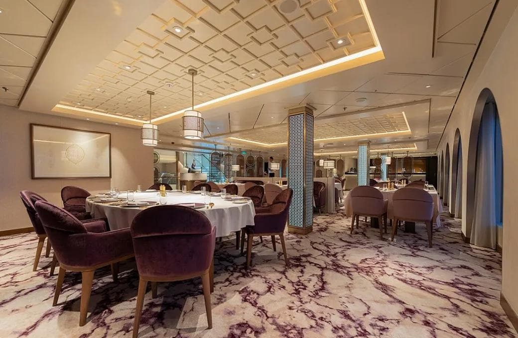 Лайнер Aroya, компании Aroya Cruises. Фото 1