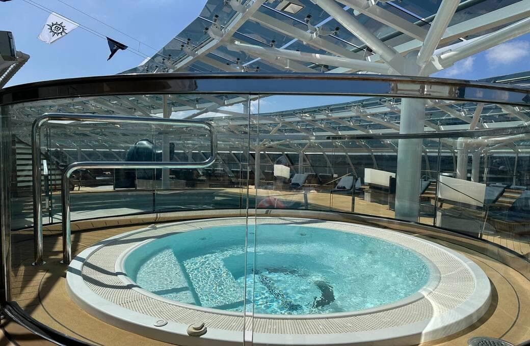 Лайнер MSC Euribia, компании MSC Crociere. Фото 1