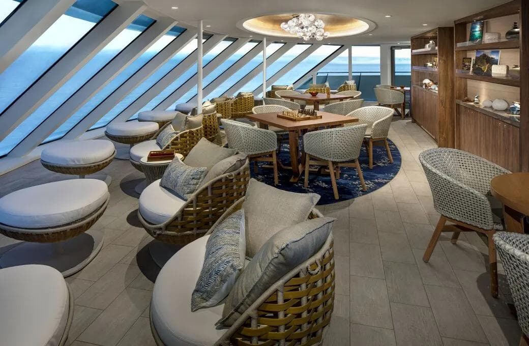 Лайнер Celebrity Flora, компании Celebrity Cruises. Фото 1