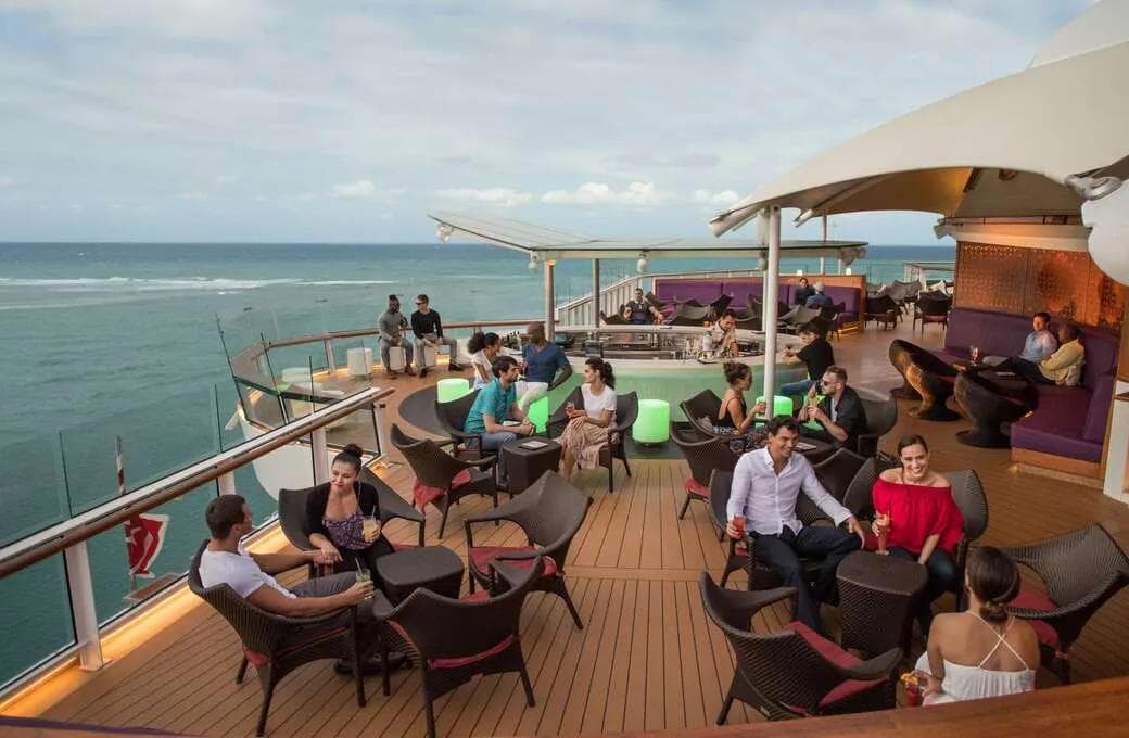 Лайнер Celebrity Eclipse, компании Celebrity Cruises. Фото 1