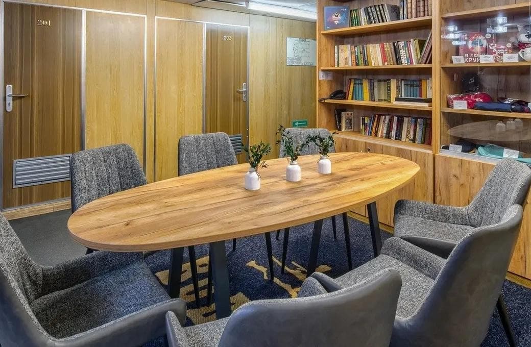 Лайнер Леонид Соболев, компании ВодоходЪ. Фото 1