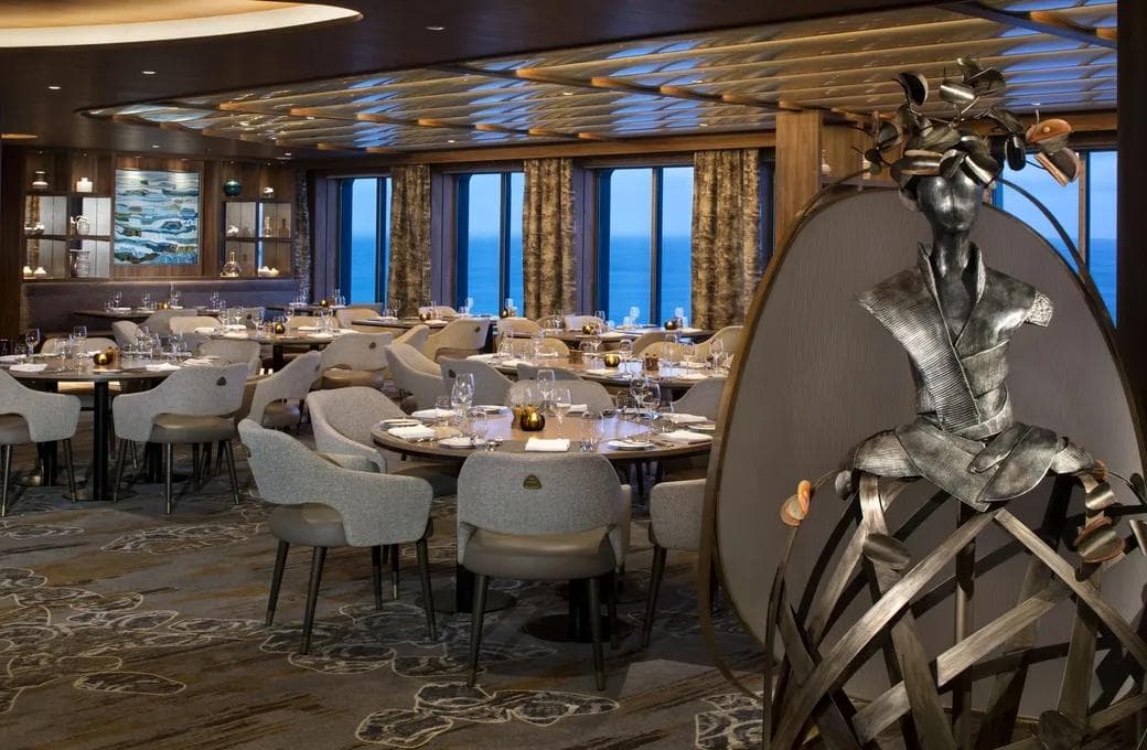 Лайнер Celebrity Flora, компании Celebrity Cruises. Фото 1