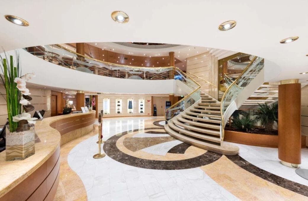 Лайнер MSC Opera, компании MSC Crociere. Фото 1