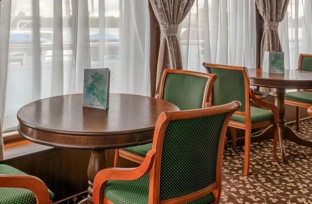 Лайнер Александр Радищев, компании ВодоходЪ. Фото 1