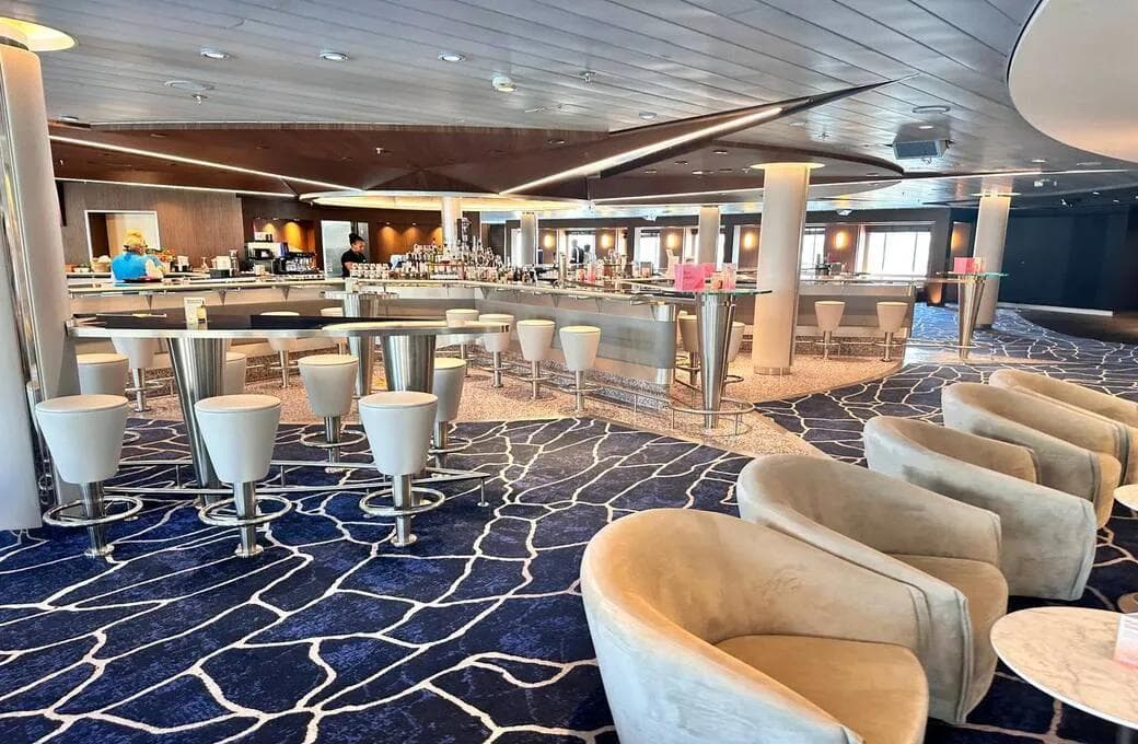 Лайнер Celestyal Discovery, компании Celestyal Cruises. Фото 1