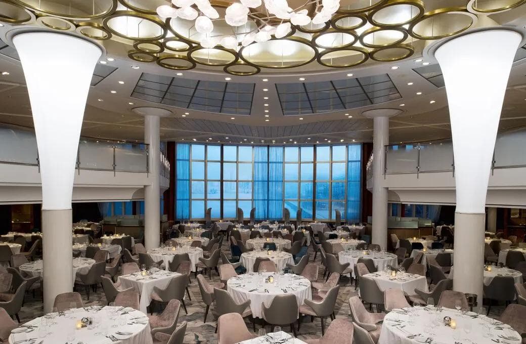 Лайнер Celebrity Summit, компании Celebrity Cruises. Фото 1