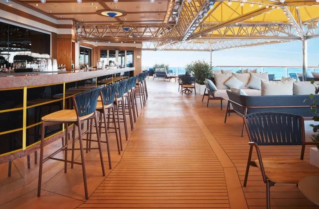 Лайнер Costa Diadema, компании Costa Cruises. Фото 1