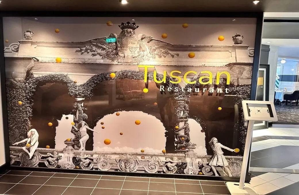 Лайнер Celebrity Ascent, компании Celebrity Cruises. Фото 1