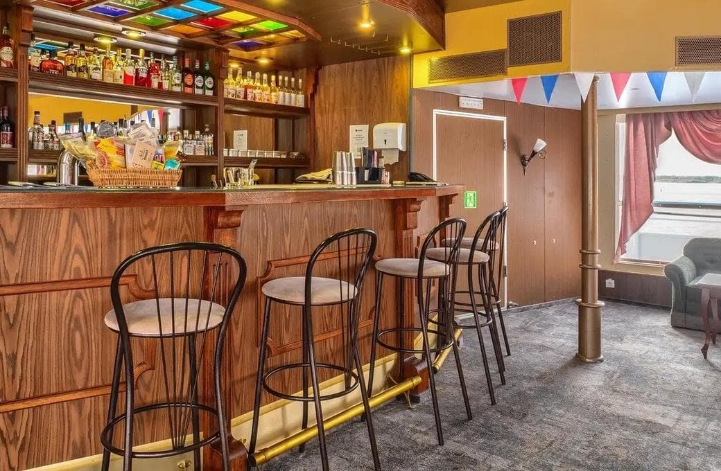 Лайнер Ленин, компании ВодоходЪ. Фото 1