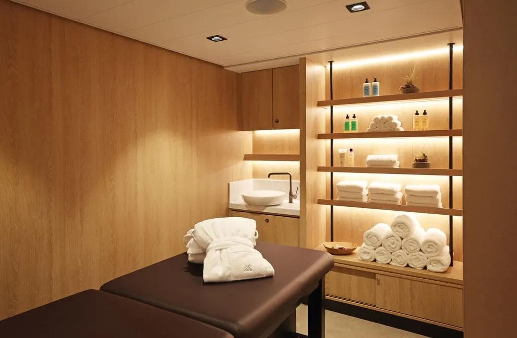 Лайнер SH Minerva, компании Swan Hellenic. Фото 1