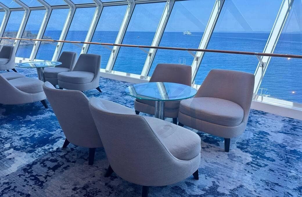 Лайнер Celebrity Infinity, компании Celebrity Cruises. Фото 1