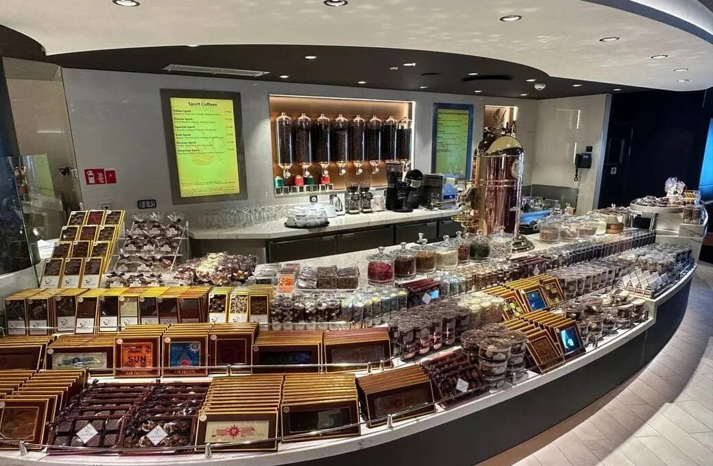 Лайнер MSC Euribia, компании MSC Crociere. Фото 1