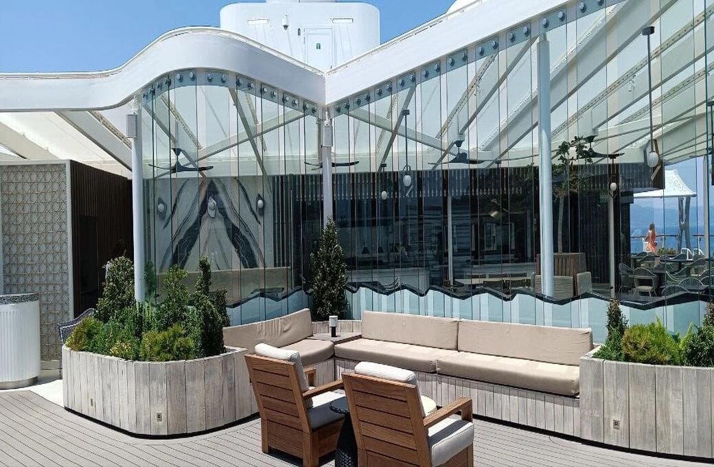 Лайнер Celebrity Ascent, компании Celebrity Cruises. Фото 1