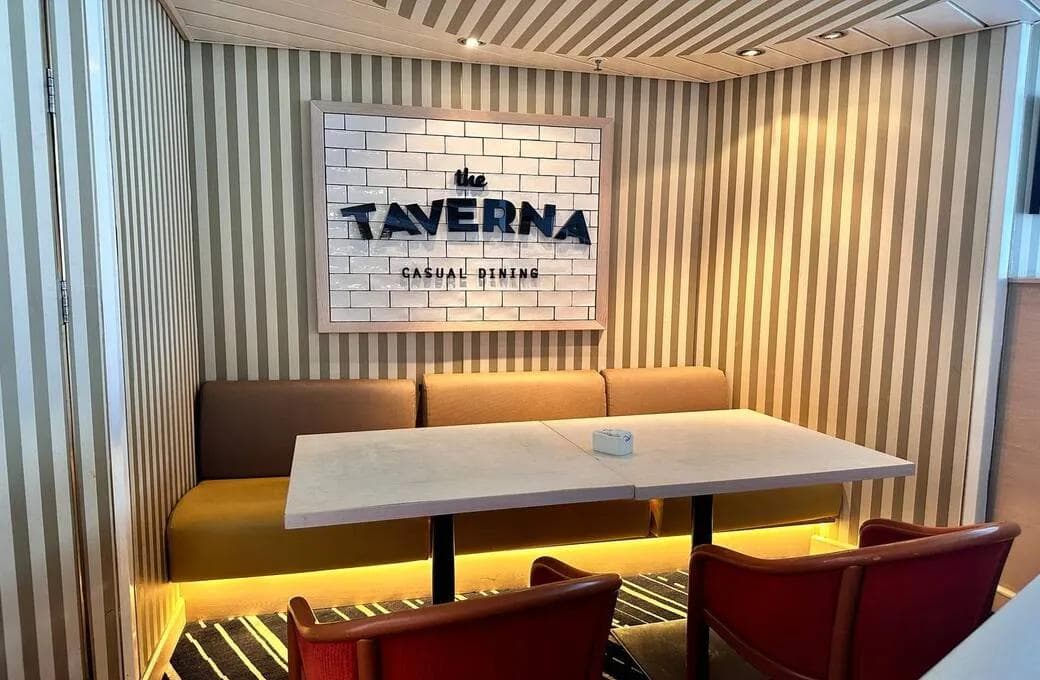 Лайнер Celestyal Journey, компании Celestyal Cruises. Фото 1