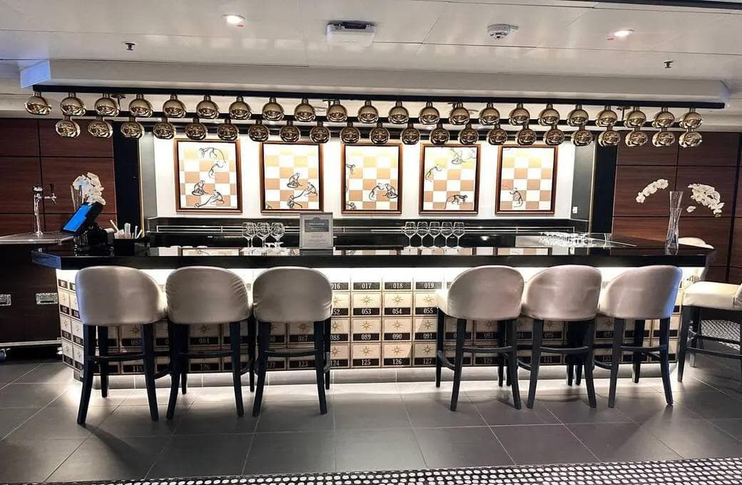 Лайнер Celestyal Journey, компании Celestyal Cruises. Фото 1