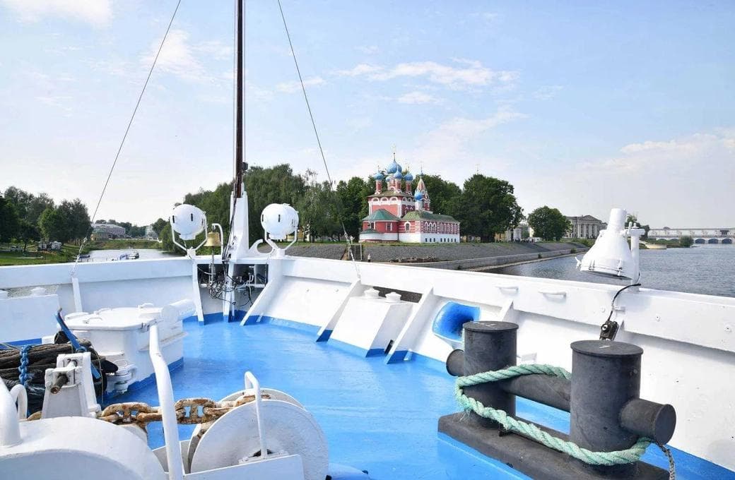 Лайнер Игорь Стравинский, компании Донинтурфлот. Фото 1