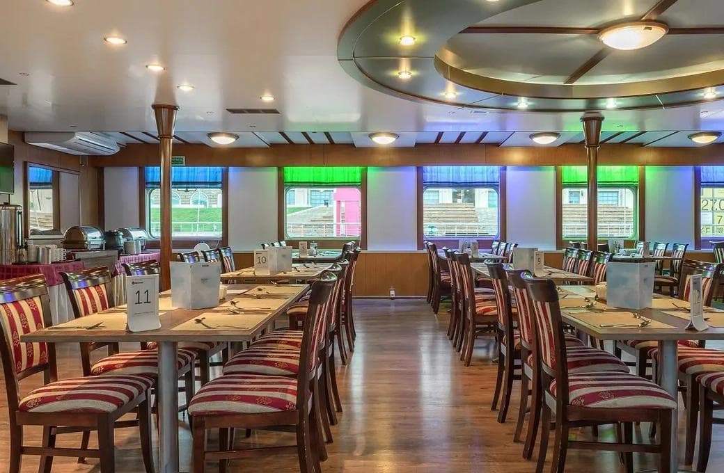 Лайнер Константин Симонов, компании ВодоходЪ. Фото 1