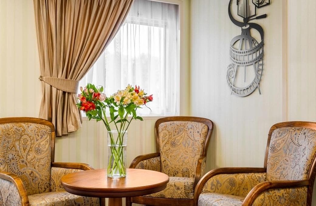 Лайнер Огни большого города, компании Созвездие. Фото 1