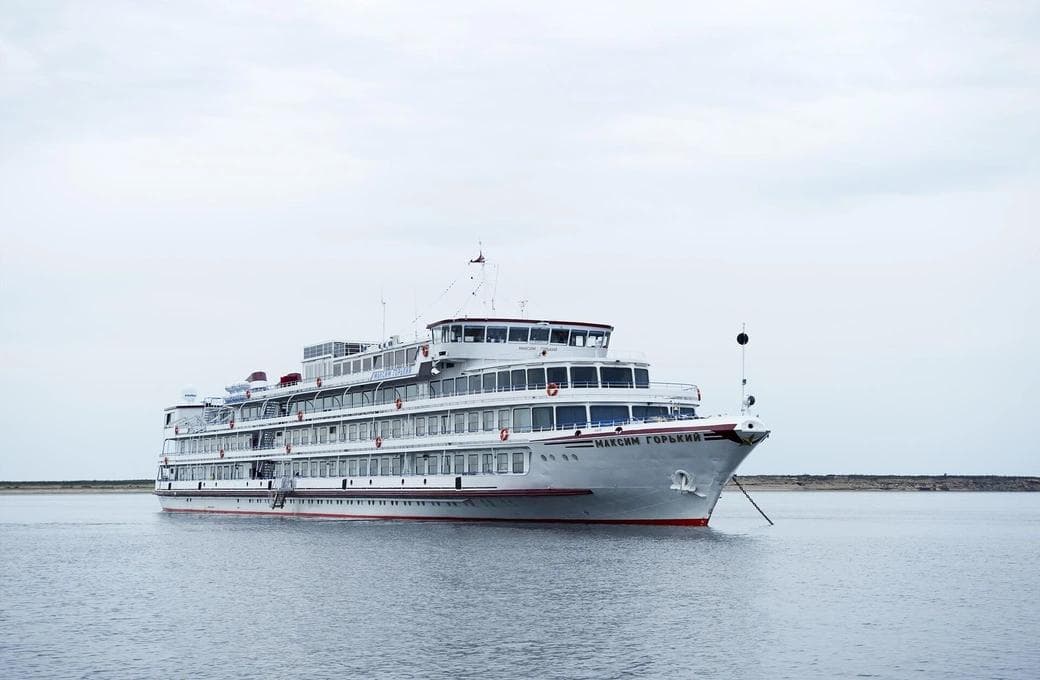 Лайнер Максим Горький, компании ВодоходЪ. Фото 1
