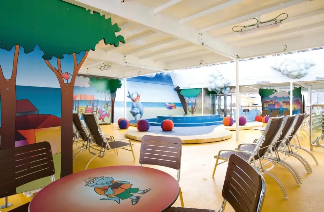 Лайнер Costa Serena, компании Costa Cruises. Фото 1