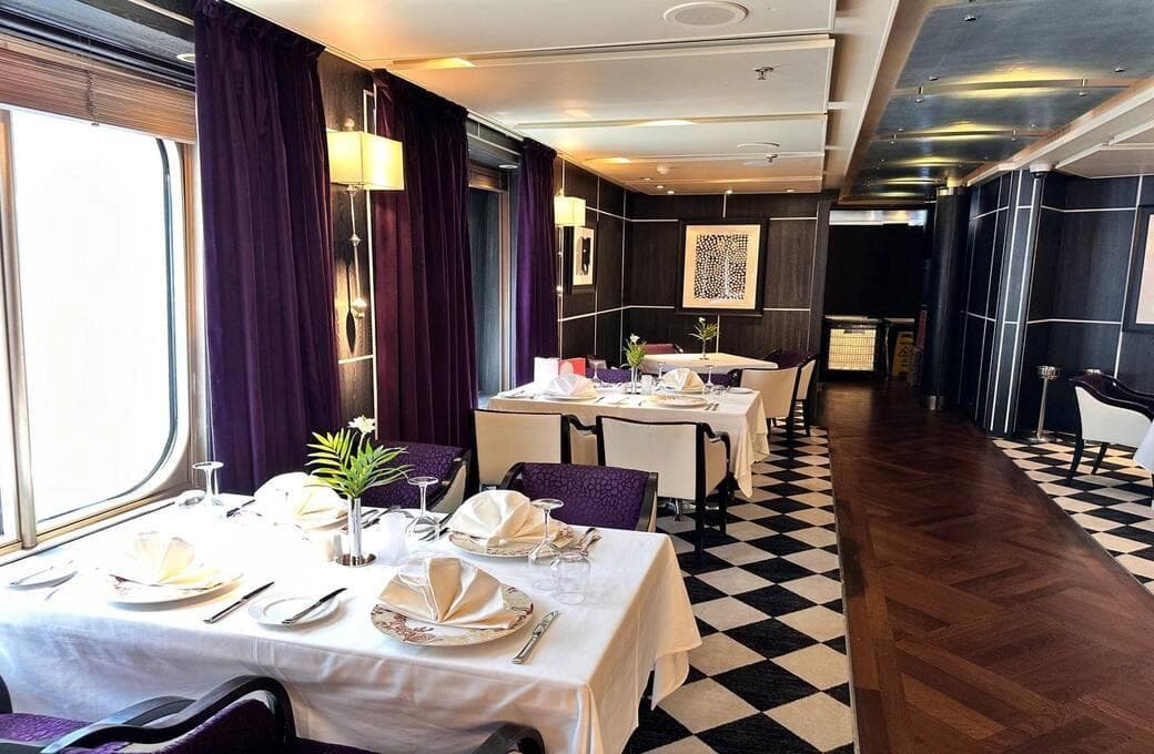 Лайнер Celestyal Journey, компании Celestyal Cruises. Фото 1