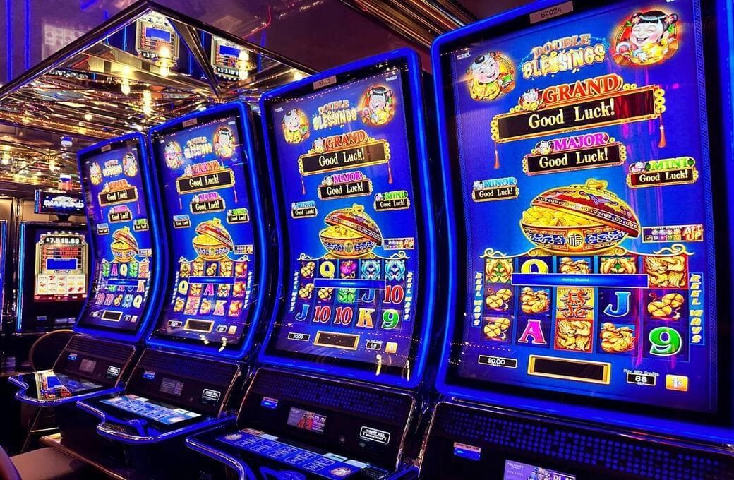 Лайнер Celebrity Infinity, компании Celebrity Cruises. Фото 1