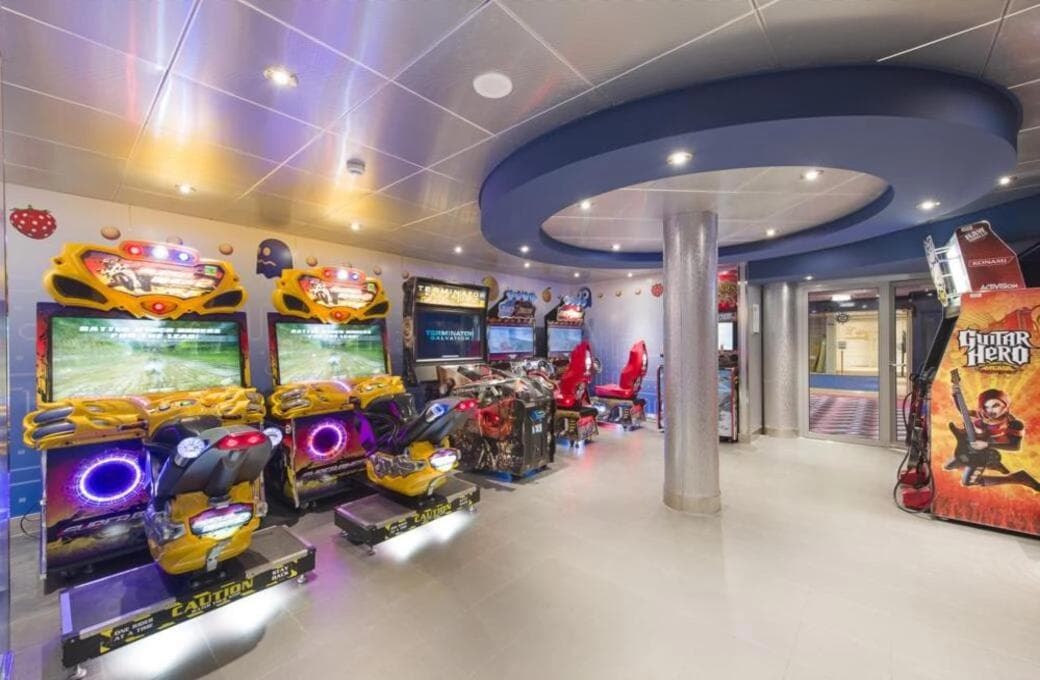 Лайнер MSC Opera, компании MSC Crociere. Фото 1