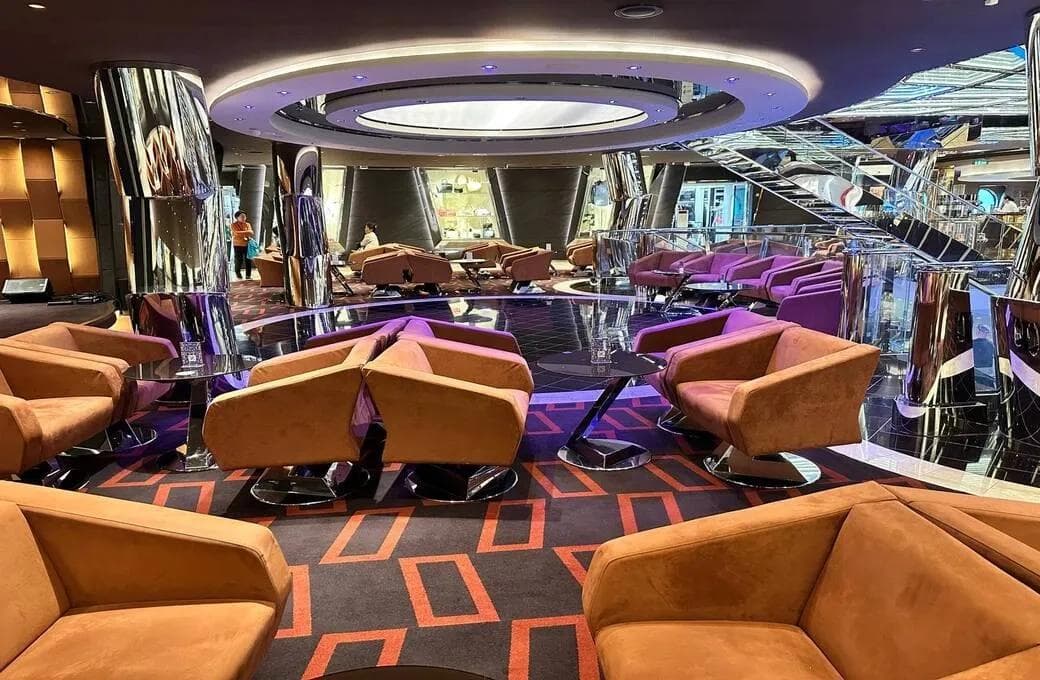 Лайнер MSC Seaview, компании MSC Crociere. Фото 1