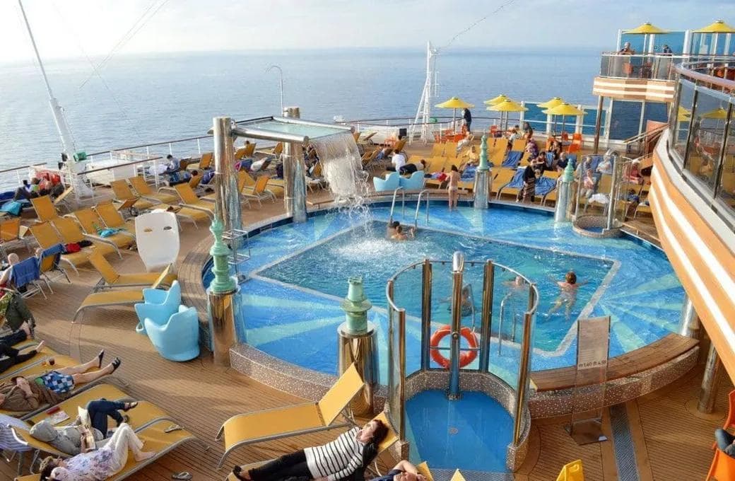 Лайнер Costa Diadema, компании Costa Cruises. Фото 1