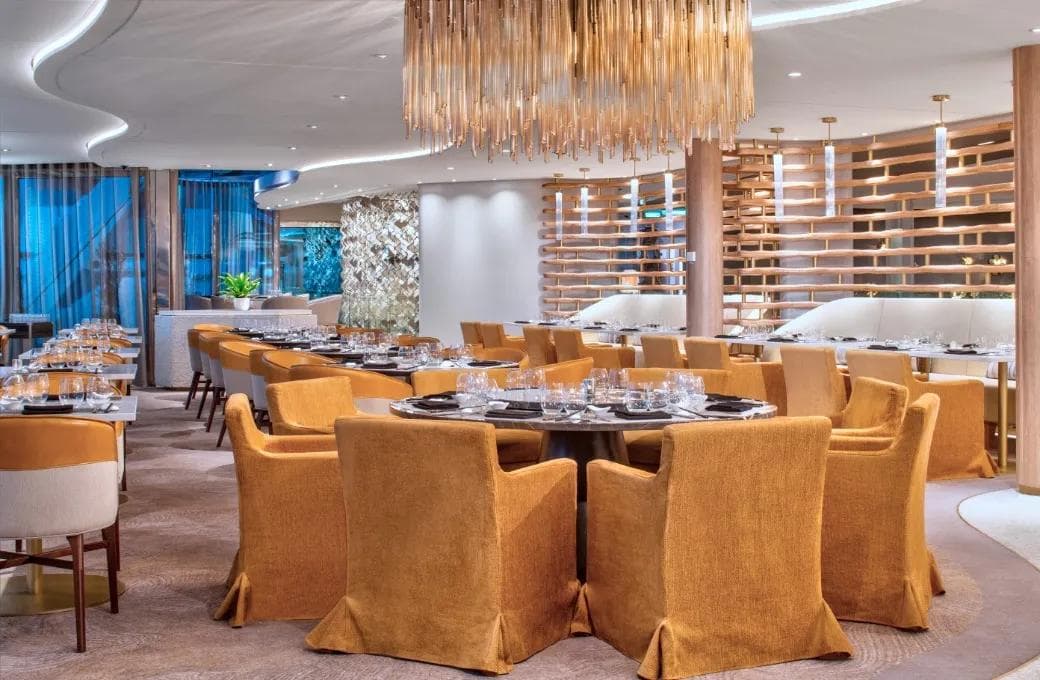 Лайнер Celebrity Beyond, компании Celebrity Cruises. Фото 1