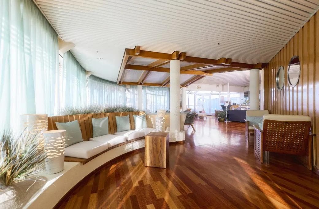 Лайнер Astoria Grande, компании Astoria Grande Cruises. Фото 1