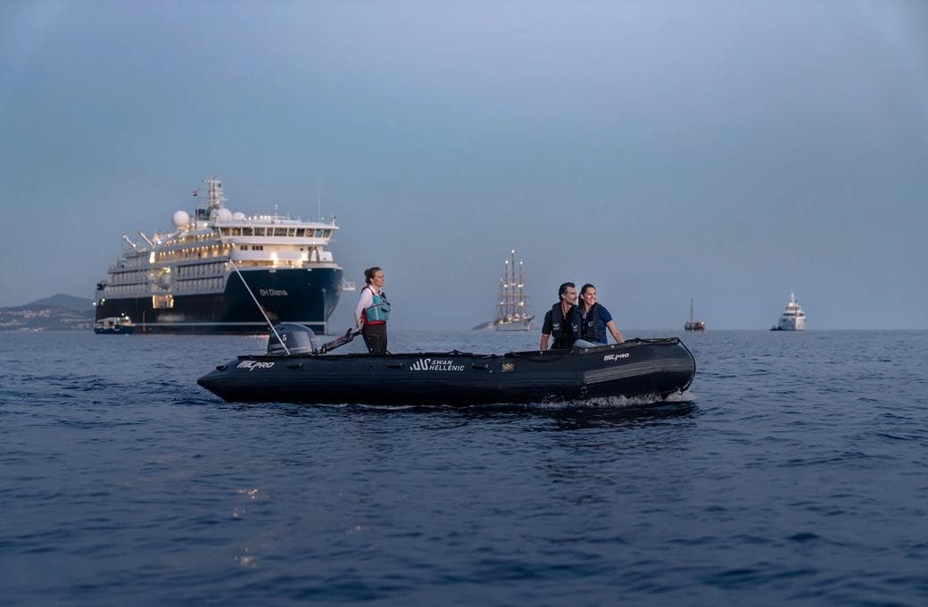 Лайнер SH Diana, компании Swan Hellenic. Фото 1