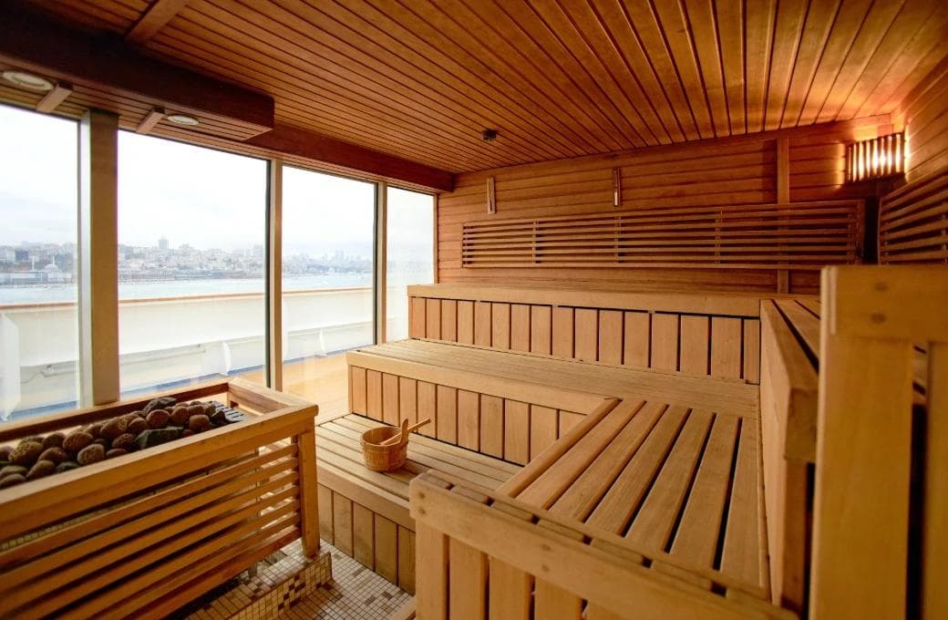 Лайнер Astoria Grande, компании Astoria Grande Cruises. Фото 1