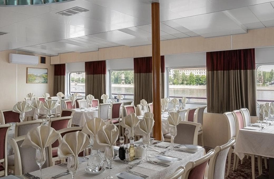 Лайнер Симфония севера, компании Созвездие. Фото 1