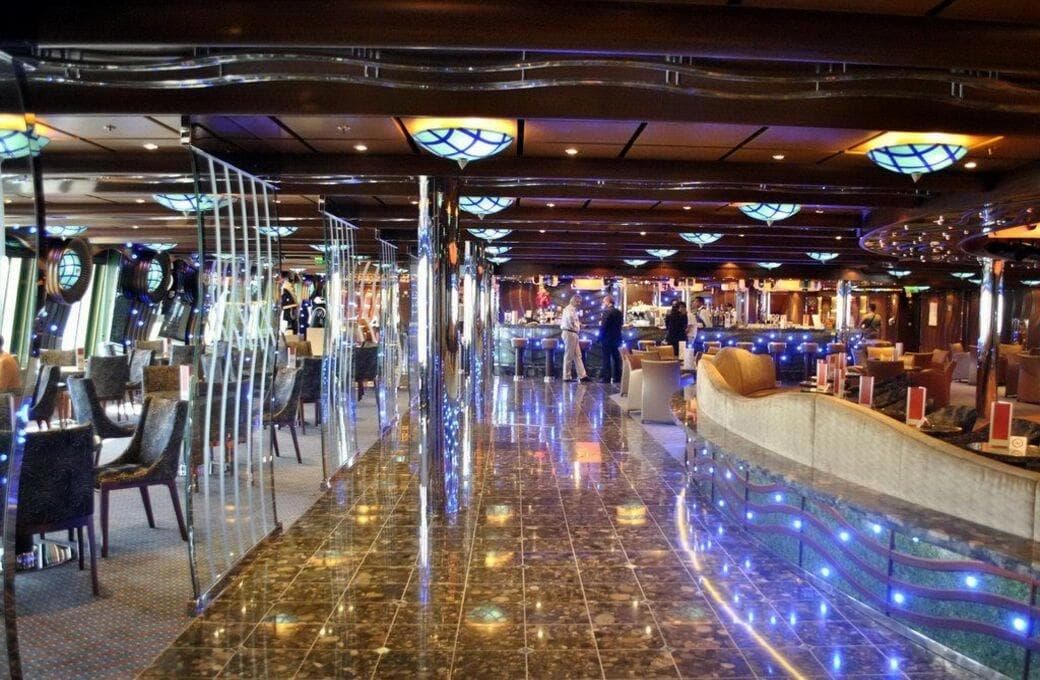 Лайнер Costa Fascinosa, компании Costa Cruises. Фото 1