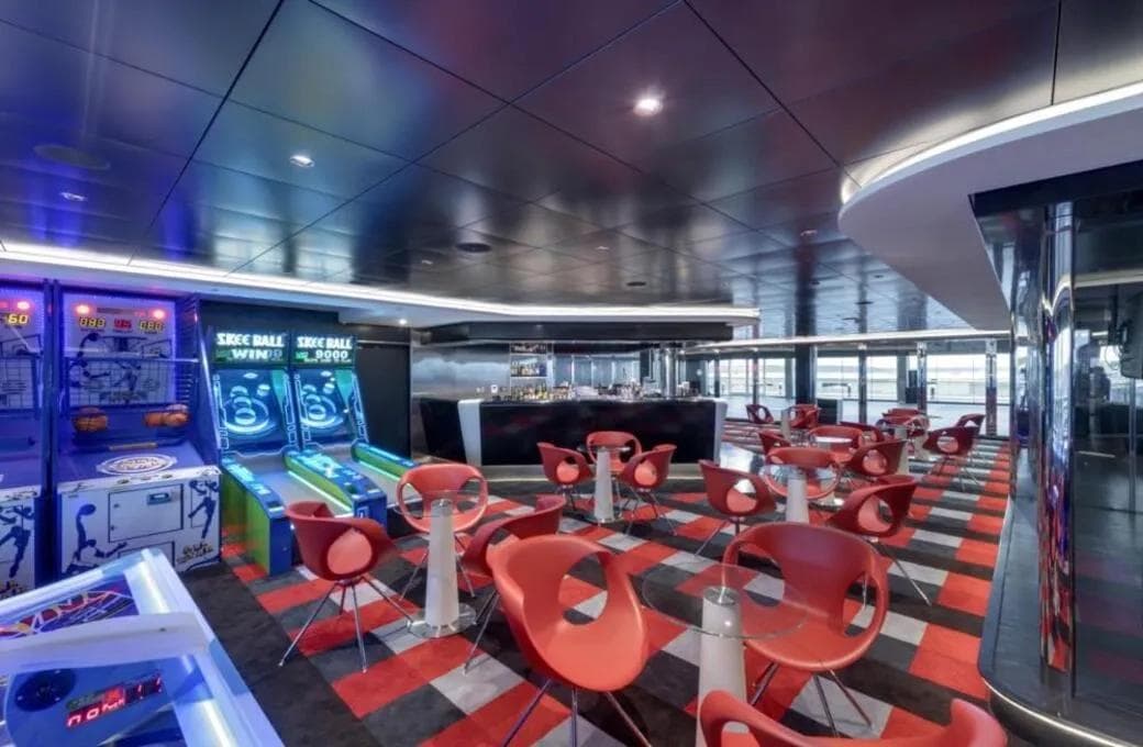 Лайнер MSC Grandiosa, компании MSC Crociere. Фото 1