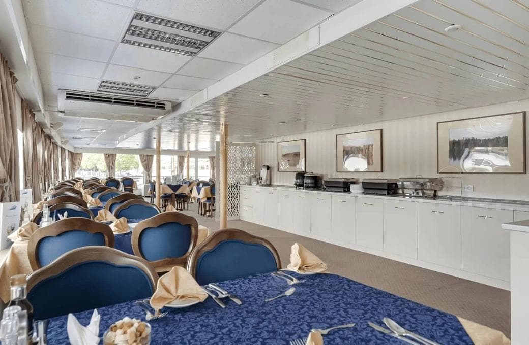 Лайнер Волга Стар, компании Донинтурфлот. Фото 1