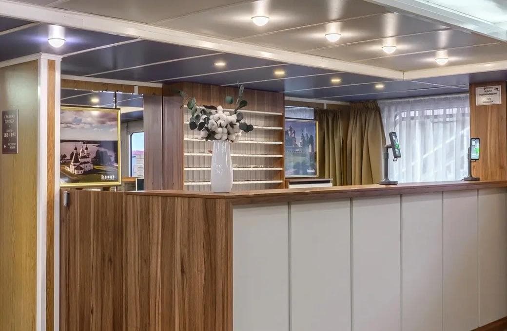 Лайнер Александр Суворов, компании ВодоходЪ. Фото 1