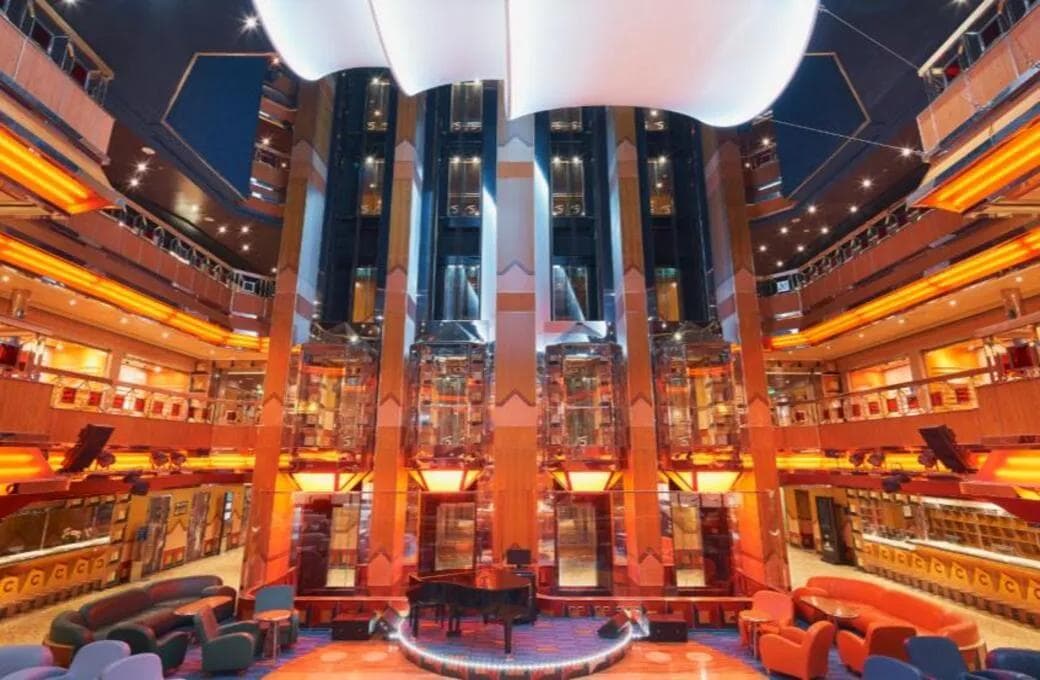 Лайнер Costa Fortuna, компании Costa Cruises. Фото 1