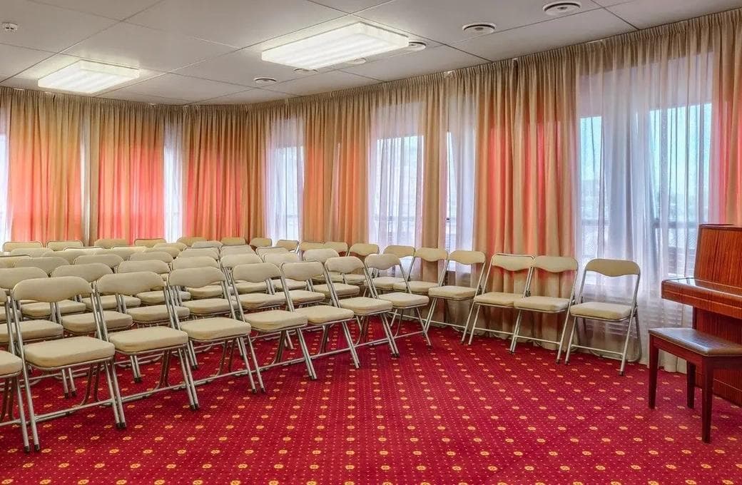 Лайнер Михаил Фрунзе, компании ВодоходЪ. Фото 1