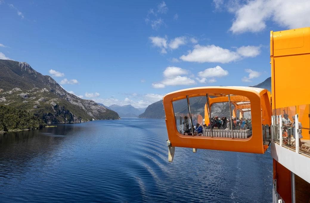 Лайнер Celebrity Edge, компании Celebrity Cruises. Фото 1