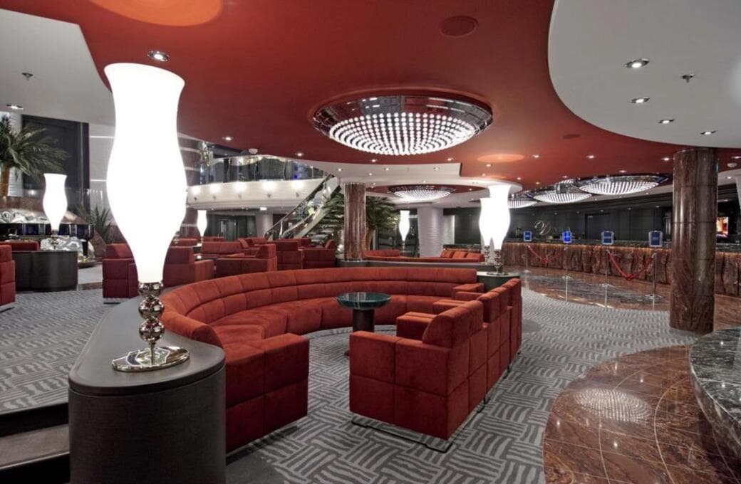 Лайнер MSC Divina, компании MSC Crociere. Фото 1