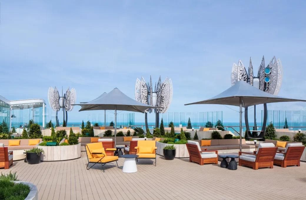 Лайнер Celebrity Beyond, компании Celebrity Cruises. Фото 1