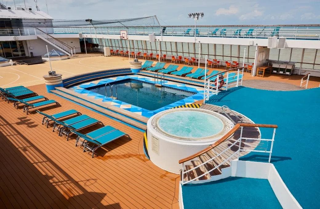 Лайнер Astoria Grande, компании Astoria Grande Cruises. Фото 1