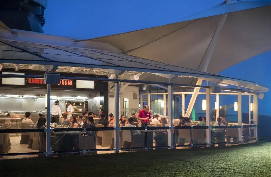 Лайнер Celebrity Reflection, компании Celebrity Cruises. Фото 1