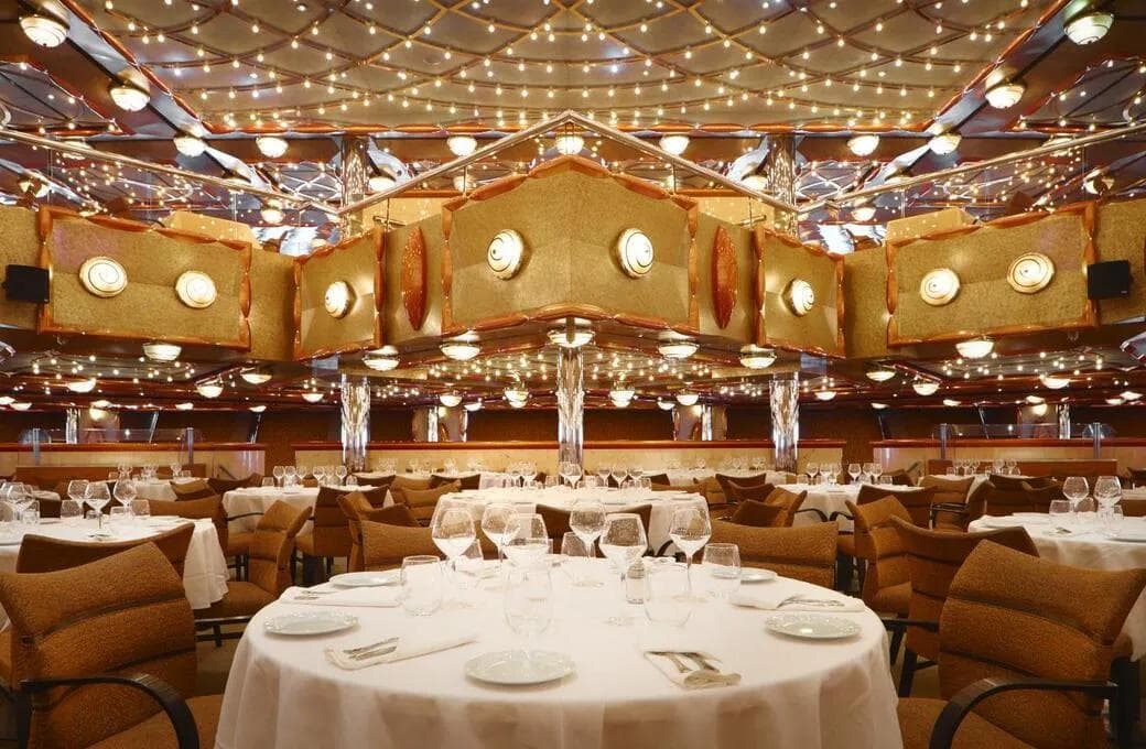 Лайнер Costa Favolosa, компании Costa Cruises. Фото 1