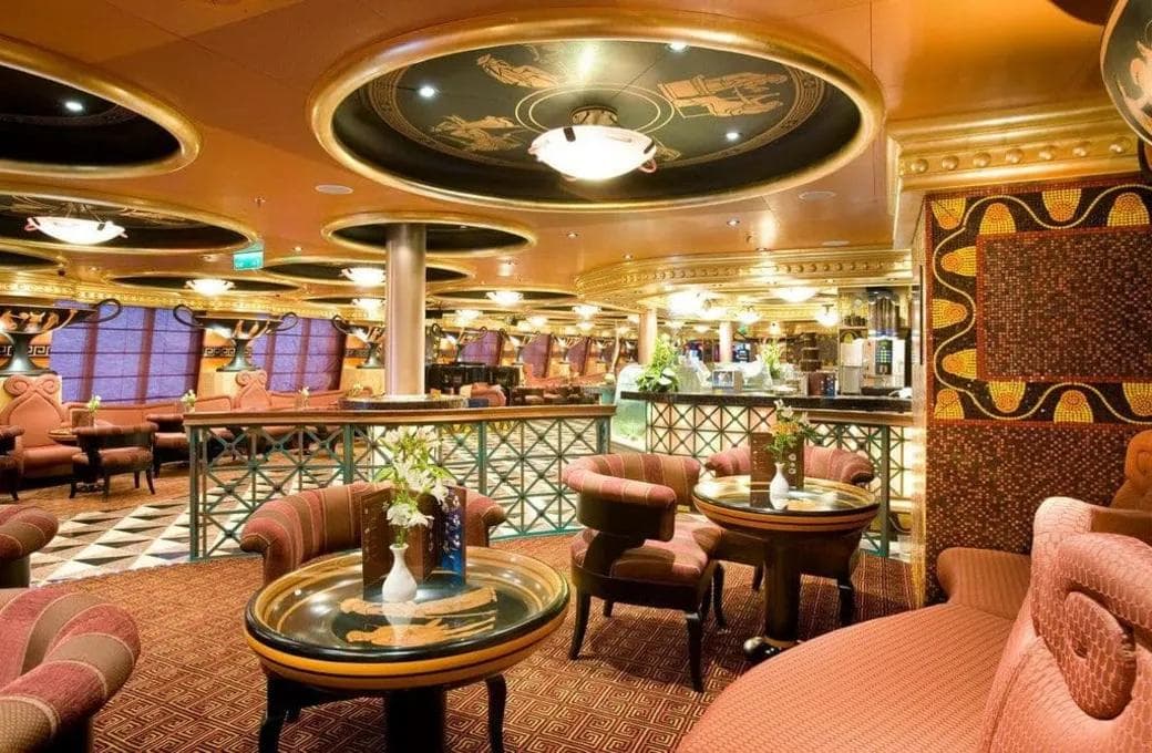 Лайнер Costa Serena, компании Costa Cruises. Фото 1