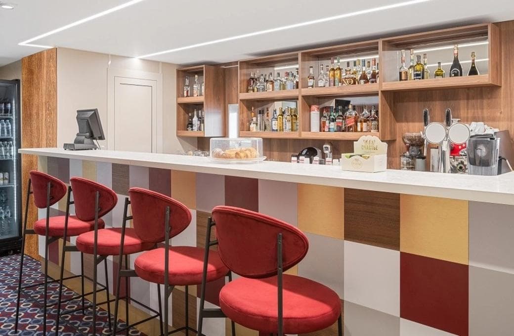 Лайнер Лебединое озеро, компании Созвездие. Фото 1