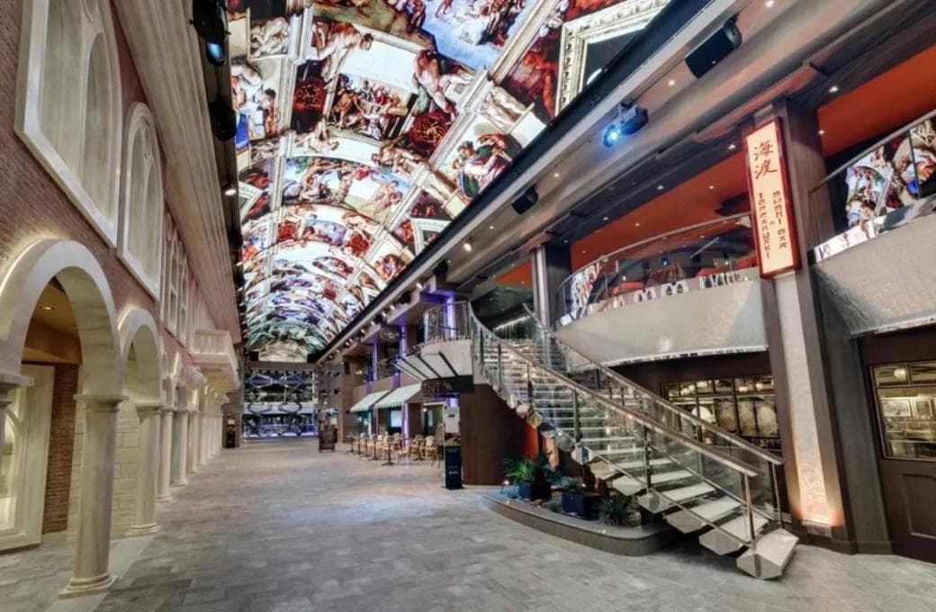 Лайнер MSC Grandiosa, компании MSC Crociere. Фото 1